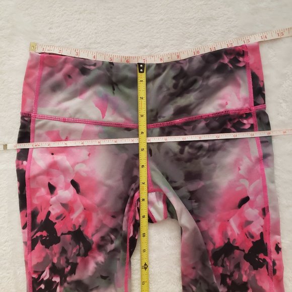 ATHLETA Fitted Leg Multi Color Capri Yoga Pants SZ S - Picture 11 of 14